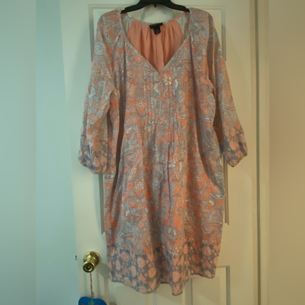 Like New Lane Bryant Floral Paisley Dress in Peach and Gray Size 20 2X